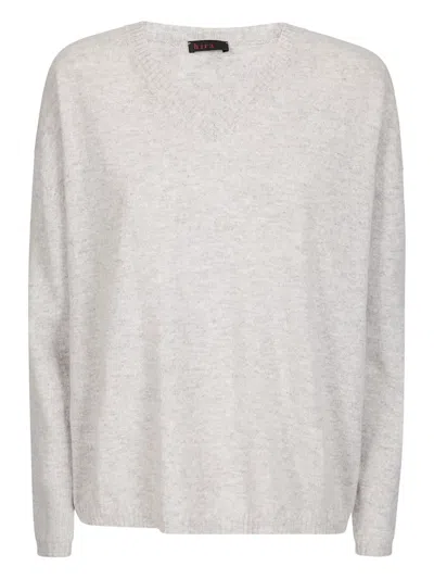 HIRA V-NECK SWEATER