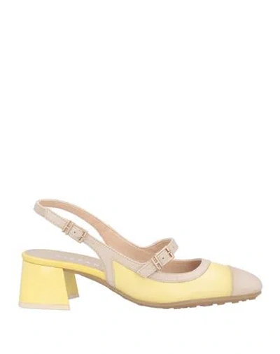 Hispanitas Woman Pumps Pastel Yellow Size 8 Leather