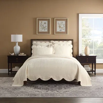 Historic Charleston Charleston Estate Coverlet Floral Bedding, In Ivory