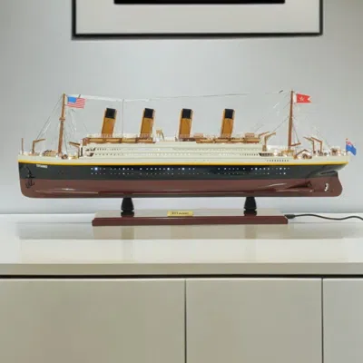 Hivvago 13" Black And White Solid Wood Hand Painted 1912 Rms Titanic Lights Model Boat In Multi