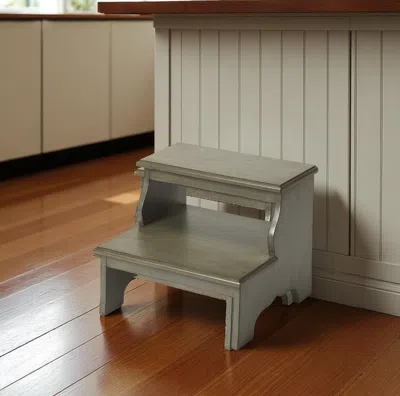 Hivvago 18" Handcrafted Silver Satin Step Stool