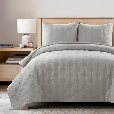 Hivvago Hexagonal Pattern Lightweight Grey Textured Cotton 3 Piece Quilt Set