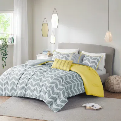 Hivvago King / Cal King Reversible Comforter Set In Grey White Yellow Chevron Stripe