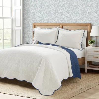 Hivvago King Size White Navy Scalloped Edge Reversible Lightweight Quilt Set