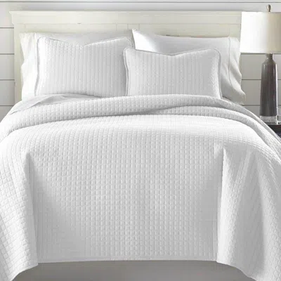 Hivvago Lightweight White Ultra Soft 3-piece Microfiber Quilt Set