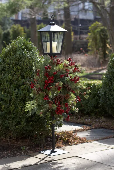 Hivvago Metal Lantern Post With Wreath Holder 43.25"h In Multi
