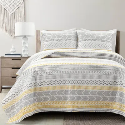 Hivvago Scandinavian Grey/yellow/white Chevron Stripe Reversible Cotton Quilt Set