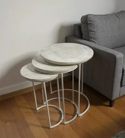 Hivvago Set Of Two White Solid Wood And Metal Round Frame Nested Tables