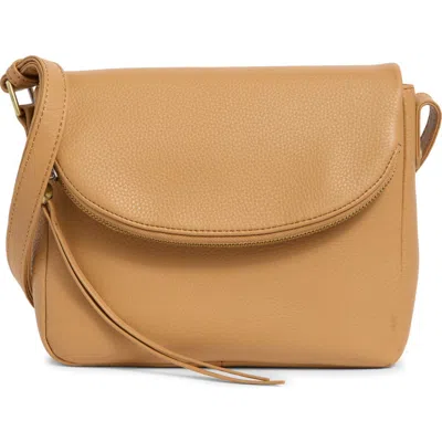 Hobo Fern Messenger Crossbody Bag In Sand