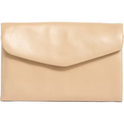 Hobo Lacy Wallet In Sand