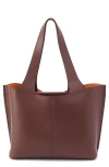 Hobo Vida Leather Tote In Chocolate Yam