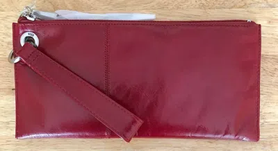 Hobo Vida Wristlet In Cranberry