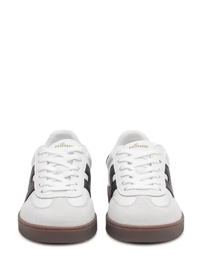 Hogan Cool Sneakers For The Modern Trendsetter In White