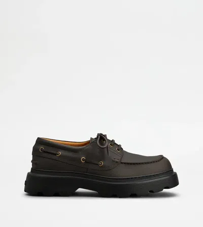 Hogan Derby Flat In Brown