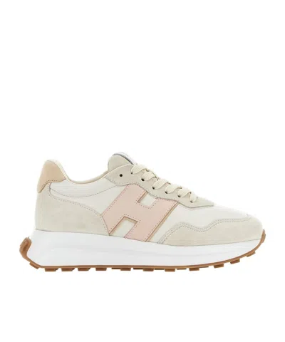 HOGAN HOGAN LOGO PATCH PANELLED SNEAKERS