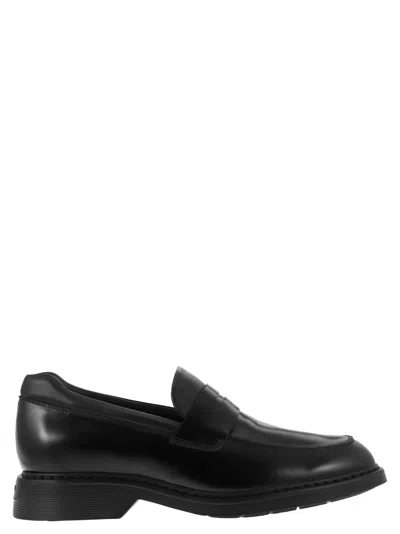 Hogan Leather Moccasin In Black