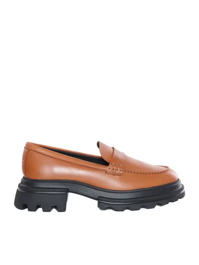 Hogan H674 Cognac Leather Moccasin In Brown