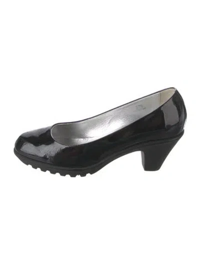 Pre-owned Hogan Patent Leather Pumps In Black
