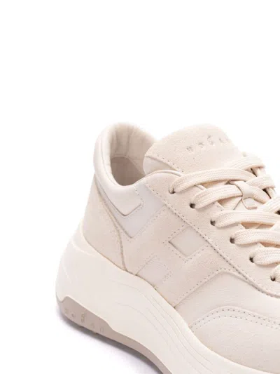 Hogan Trainers In White
