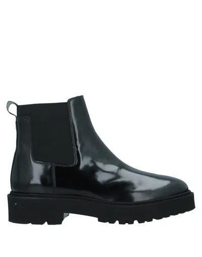 Hogan Ankle Boots In Black