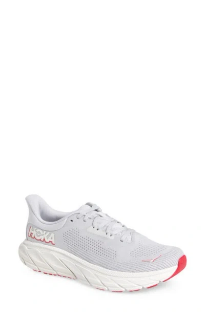 Hoka Arahi 7 Running Shoe