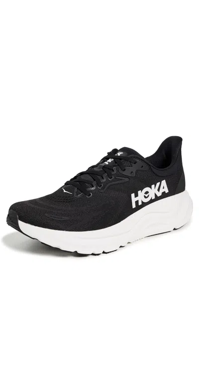 Hoka Arahi 8 Sneaker In Black