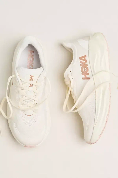 Hoka Arahi 8 Sneakers In White