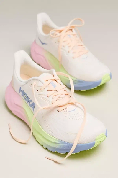 Hoka Arahi 8 Sneakers In White