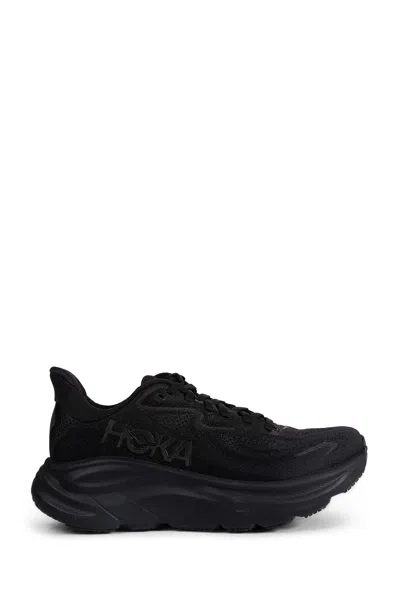 HOKA CLIFTON 10 SNEAKERS