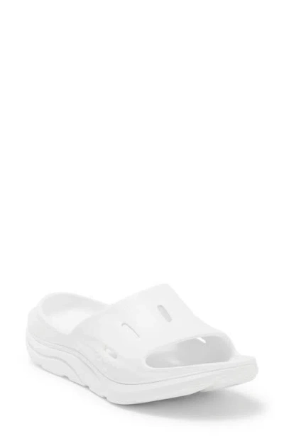 Hoka Gender Inclusive Ora Recovery Slide 3 Sandal In White