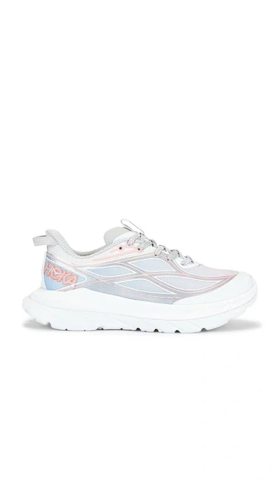 Hoka Mach Remastered Aura Sneaker In White