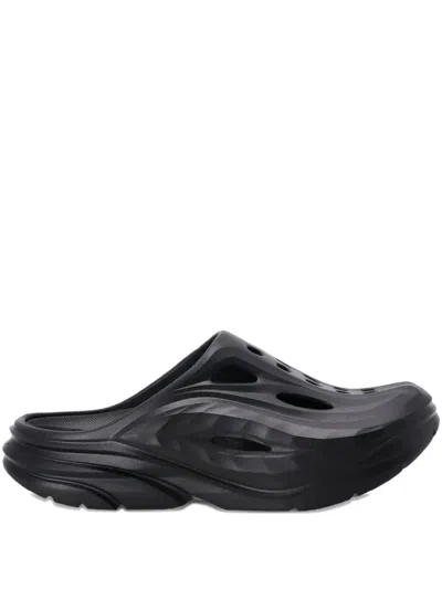 Hoka Ora Recovery Pantoletten In Black