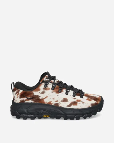 Hoka One One Tor Summit Sneaker In Black