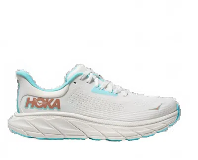 Hoka Women's Arahi 7 Shoes In Frost/rose Gold In Multi