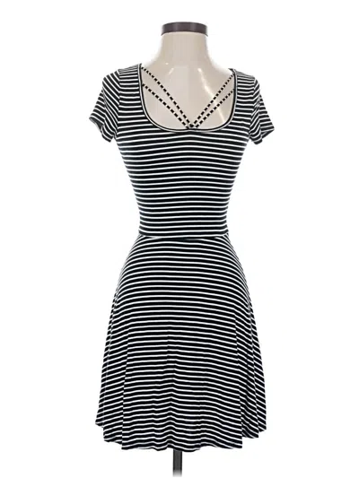Pre-owned Hollister Casual Dress In Black