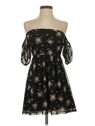 Pre-owned Hollister Casual Dress In Black