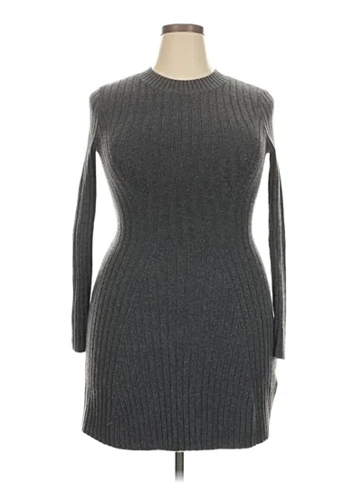 Pre-owned Hollister Casual Dress In Gray