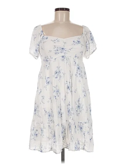 Pre-owned Hollister Casual Dress In White
