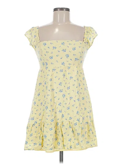 Pre-owned Hollister Casual Dress In Yellow