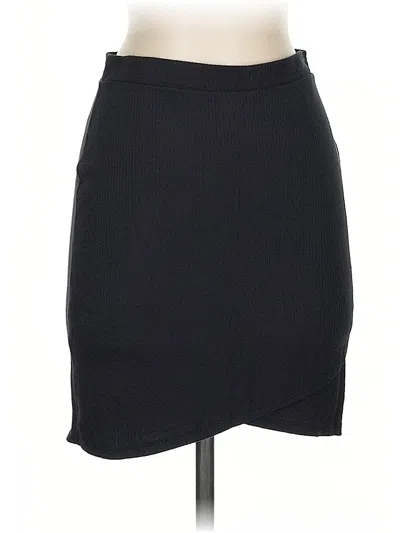 Pre-owned Hollister Casual Skirt In Black