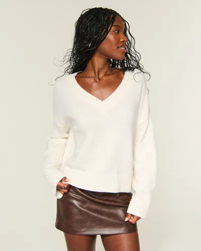 Hollister Easy V-neck Sweater In Neutral