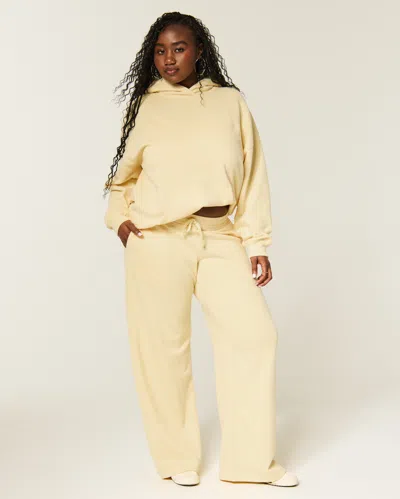 Hollister Feel Good Low-rise Baggy Sweatpants In Yellow