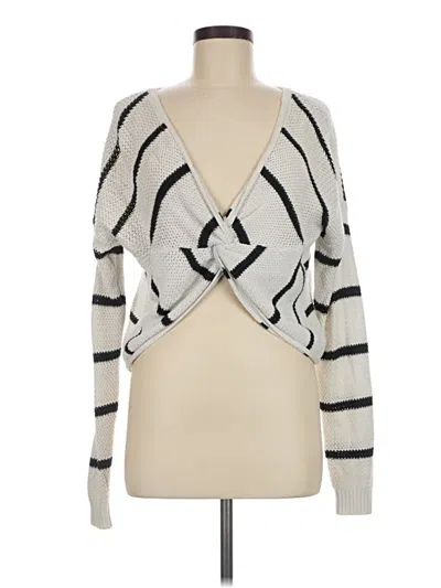 Pre-owned Hollister Pullover Sweater In Ivory