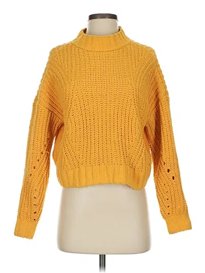 Pre-owned Hollister Pullover Sweater In Yellow