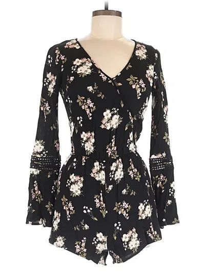Pre-owned Hollister Romper In Black