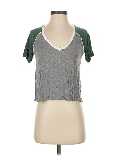 Pre-owned Hollister Short Sleeve T-shirt In Gray