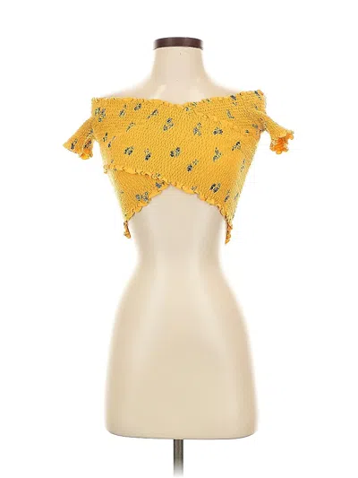 Pre-owned Hollister Sleeveless Blouse In Yellow