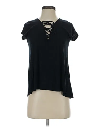 Pre-owned Hollister Sleeveless T-shirt In Black