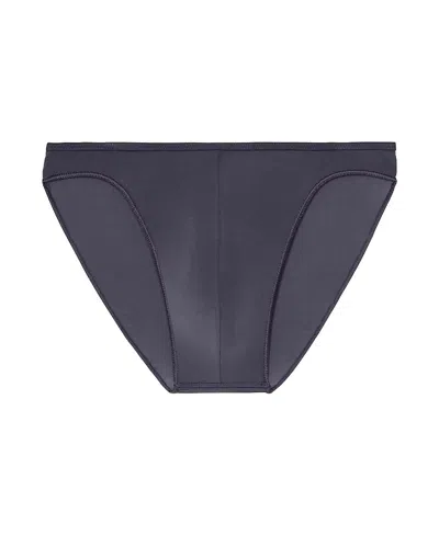 HOM PLUMES MICRO BRIEFS
