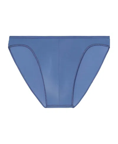 HOM PLUMES MICRO BRIEFS